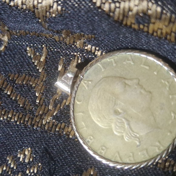 14k Gold coin pendant - Picture 3 of 4